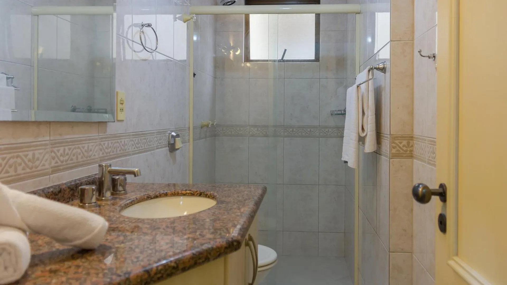 Elegancia Classica A 1 Quadra Da Praia Em Bc N704 Balneário Camboriú Apartamento