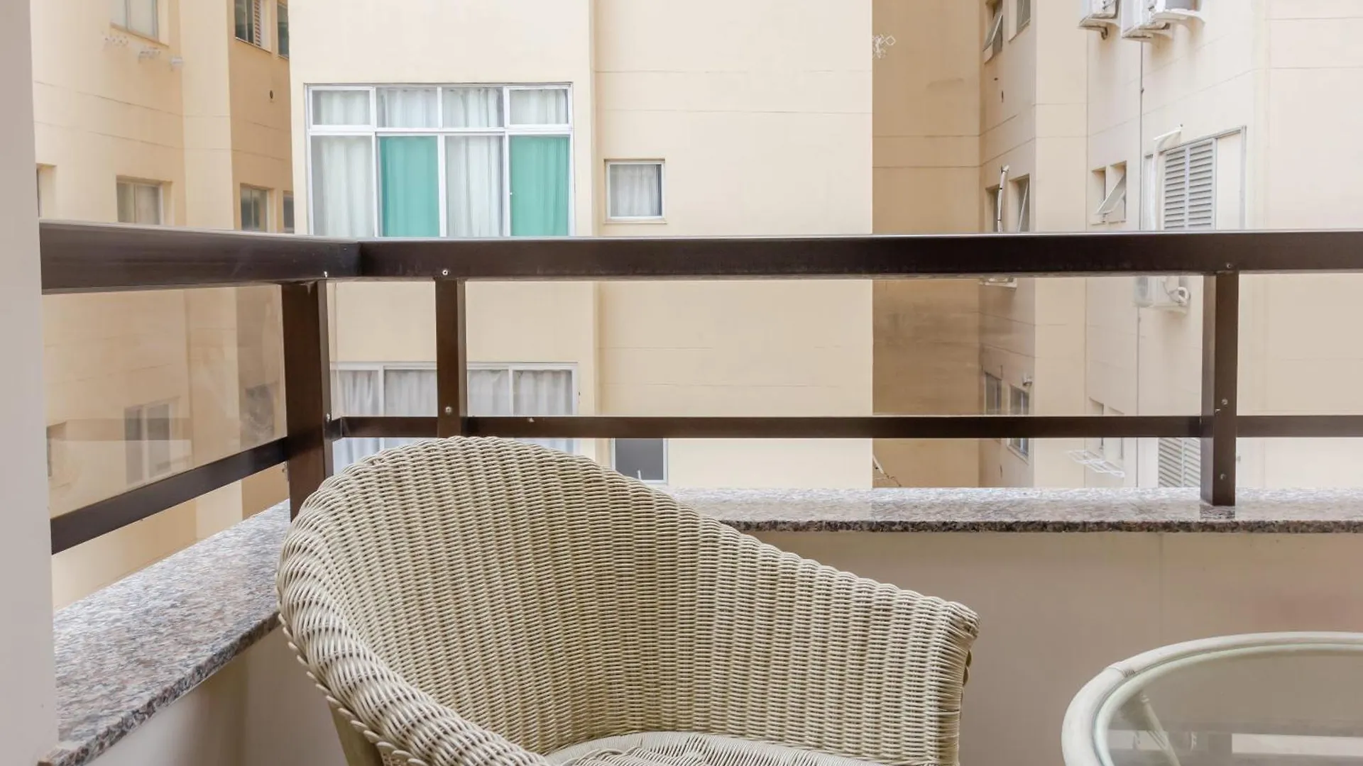 Elegancia Classica A 1 Quadra Da Praia Em Bc N704 Balneário Camboriú Apartamento